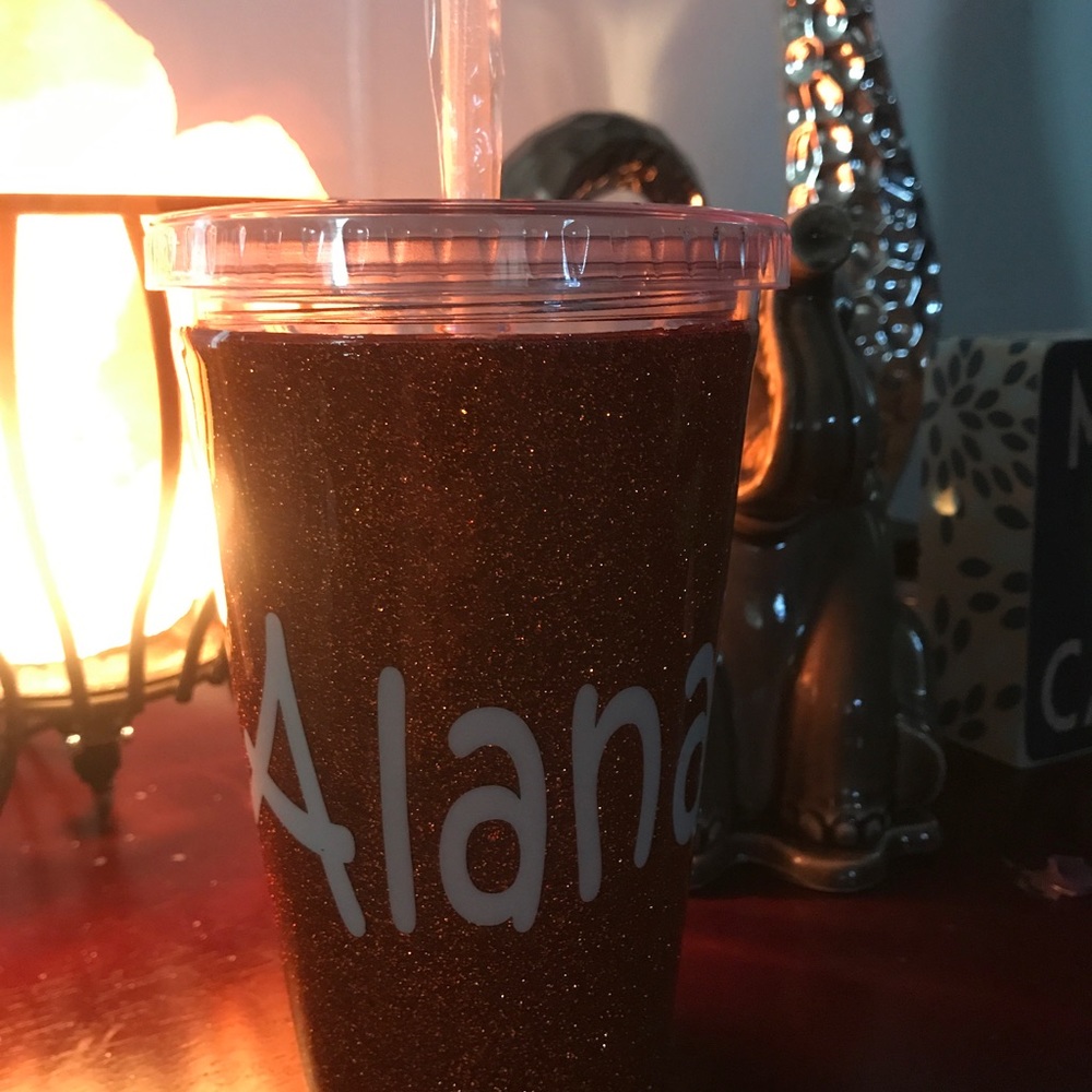 Meet your Posher, Alana